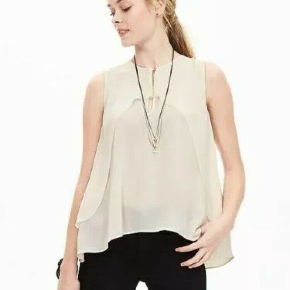 NWT Banana Republic Size M Crepe Keyhole Tank